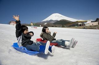 雪遊び